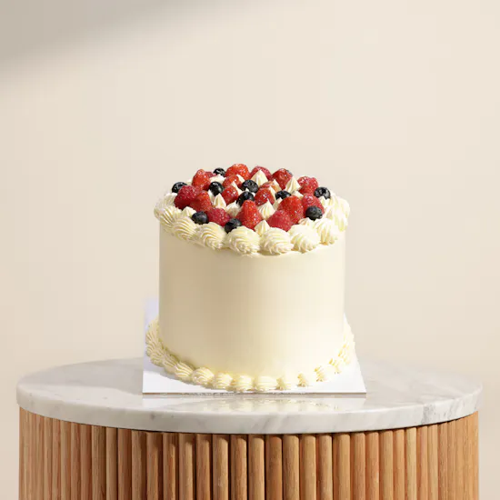 Floward Strawberries and Blueberries Sponge Cake