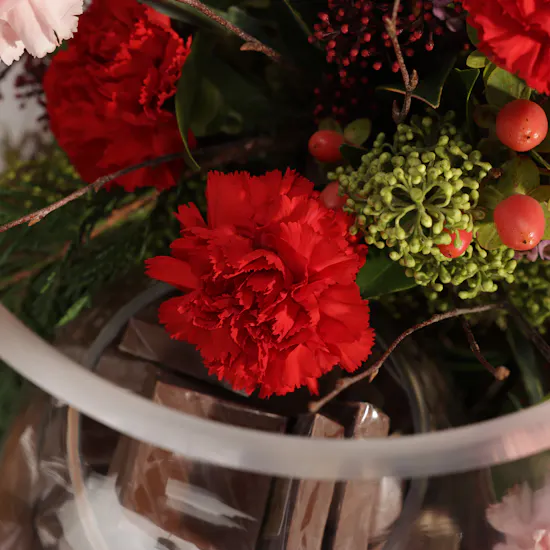 Floward Chocolates | Enchanting Carnation Vase