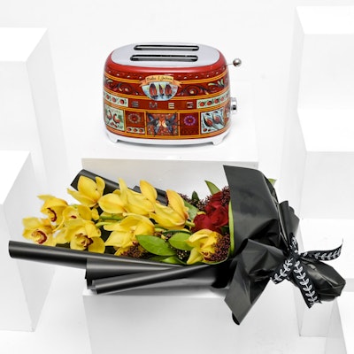  Dolce&Gabbana toaster Smeg with Warm Spring Bouquet 