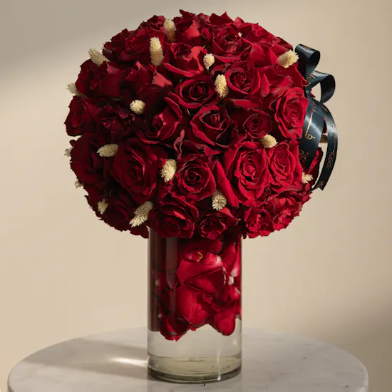 Red Roses Cloud Vase