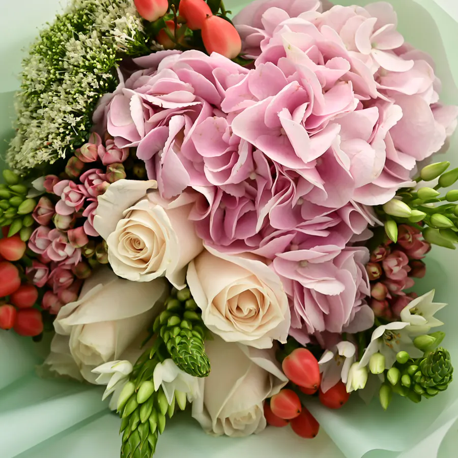 Helens Baby Girl Cake | Flowers 6