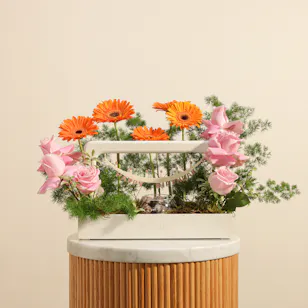 Floward Timeless Birthday Elegance Stand