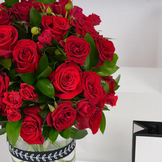 Nava Jewelry Gold Earrings | Red Roses Vase