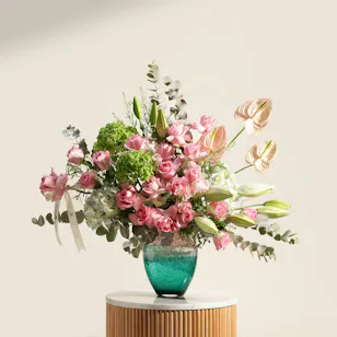 Tender Bloom Harmony Flowers Vase