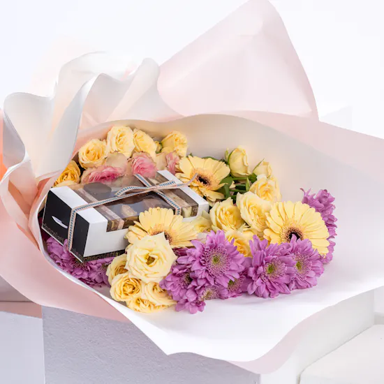 Laderach Mix Box | Flory Bouquet