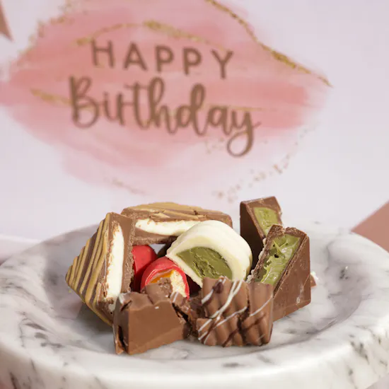 Le Chocolatier Dubai Happy Birthday Chocolate Stain Box