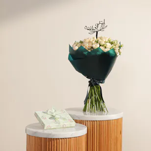 Ladurée Iconic Eugenie Box | Charming Bouquet Ladurée Iconic Eugenie Box | Charming Bouquet