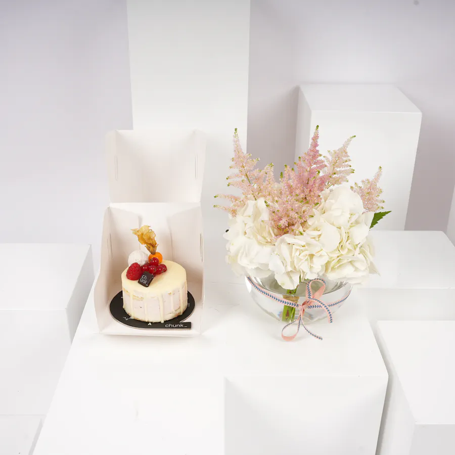 Chunk Crunchy Berries Small Cake | Softness Vase 1