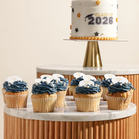 Floward Class of 2026 Graduation Cake Bundle