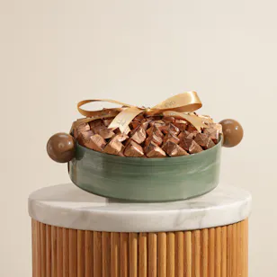 Levo Crepe Dentelle Chocolate Green Tray | 800g