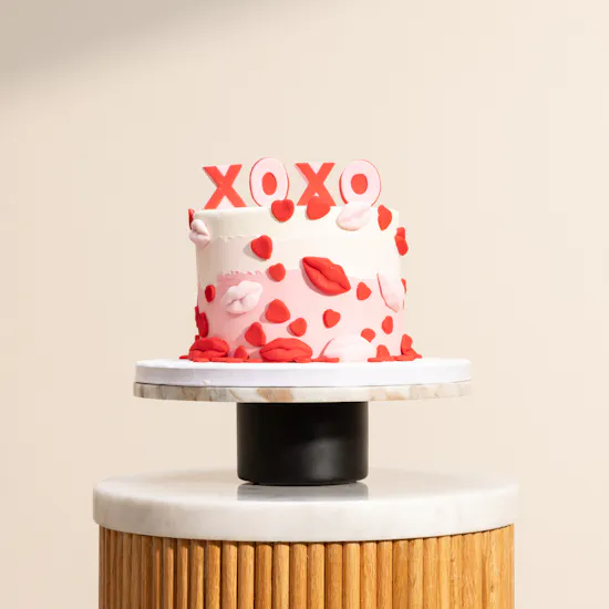 Nino's Bakery XOXO Love Cake