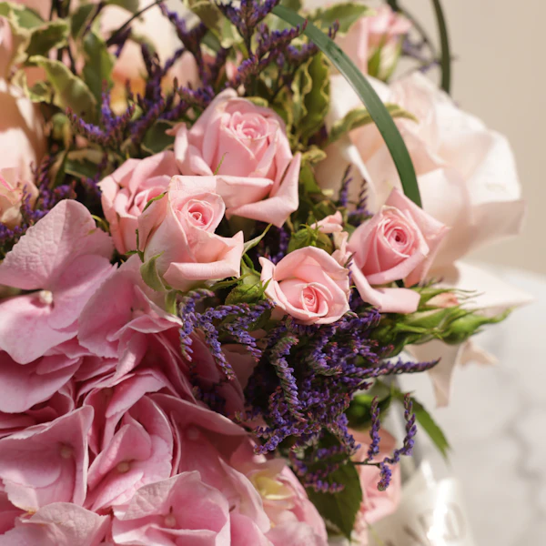 Delightful Pink Flowers Vase