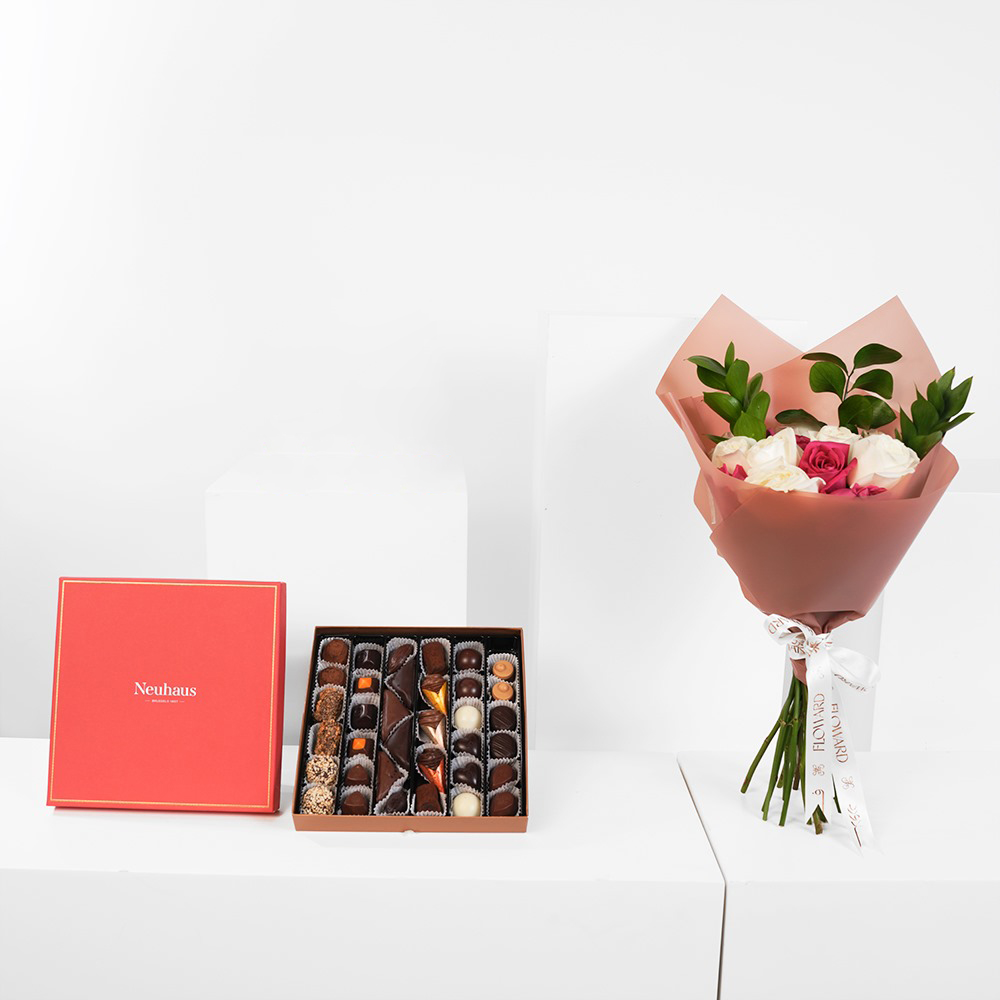 Neuhaus Large Prestige Gift Box | Rose Bouquet