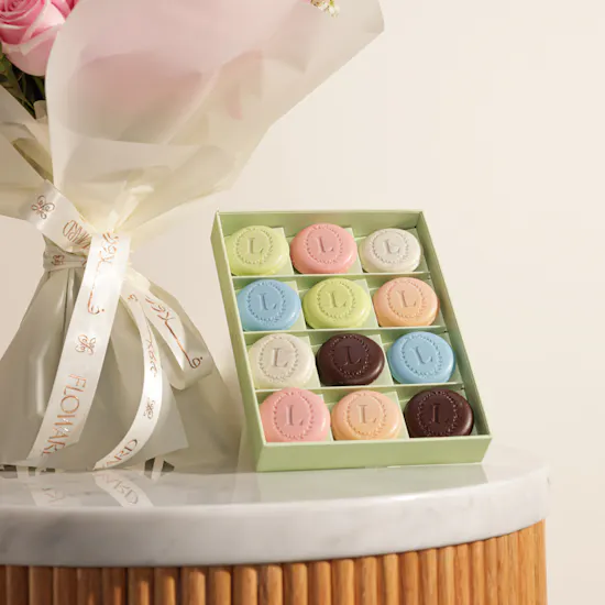 Ladurée Iconic Selection Eugénie Box | Delight Bouquet