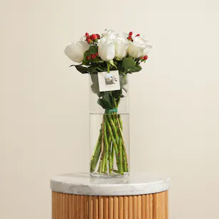 Salalah's Peaceful Flower Vase Salalah's Peaceful Flower Vase