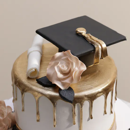 Floward Graduation Chocolate Cake