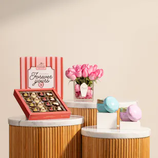 Candle Connection Scented Candles Set | Fleur Hearts Chocolates and Pink Roses Candle Connection Scented Candles Set | Fleur Hearts Chocolates and Pink Roses