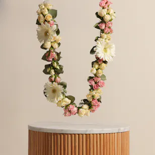 Cheerful Graduation Floral Necklace