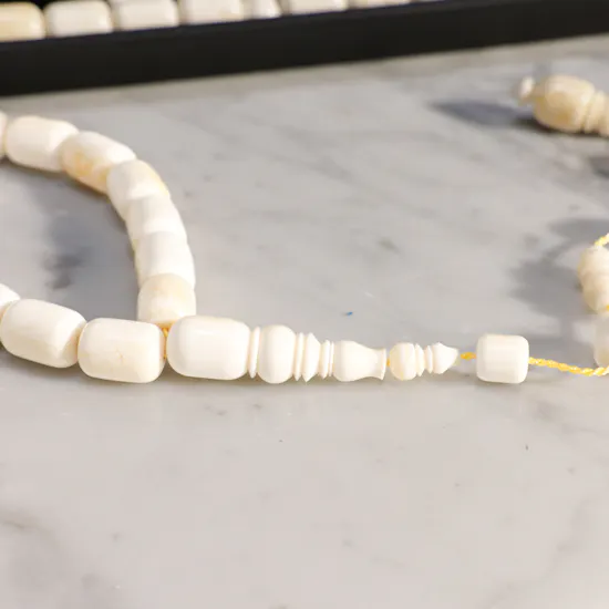 Floward White Mestika Rosary