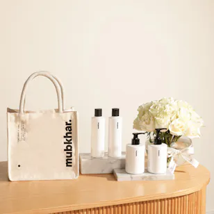 Mubkhar California Gold and Amazonian Rain Gift Bag | Classic Rose Vase Mubkhar California Gold and Amazonian Rain Gift Bag | Classic Rose Vase