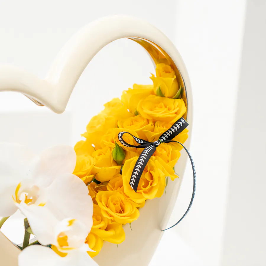 7 Yellow Baby Roses | Heart Vase 2
