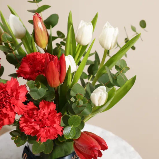 Heartbeat Touch Flowers Vase