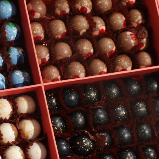 Nua Large Classic Chocolate Bonbon Slipcase Box