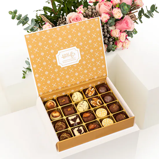 Linne Assorted Chocolate Box | Pink Flowers