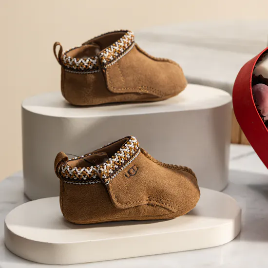 Ugg Tasman New Born Unisex Boots | Fleur Chocolate Box and Roses Bouquet