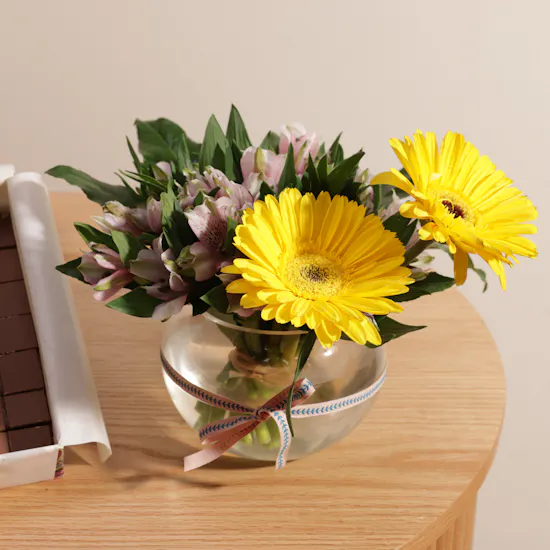 Hanoverian Caramel Chocolates Box | Delicate Flowers