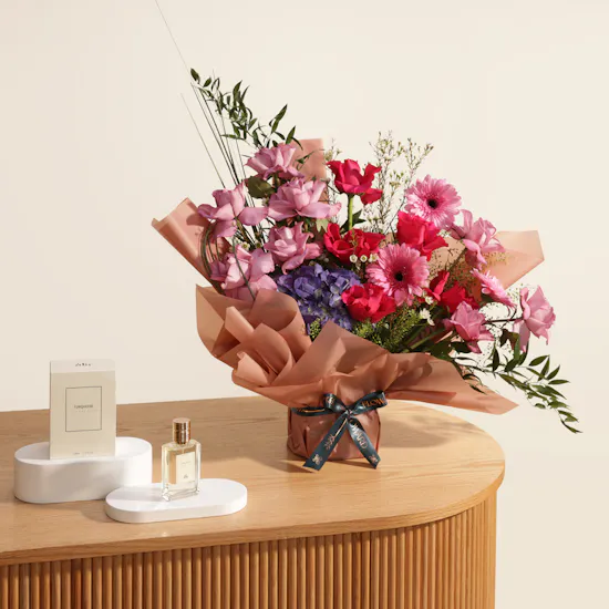 Batlah Unisex Extrait De Parfum | Strong Presence Flower Bouquet