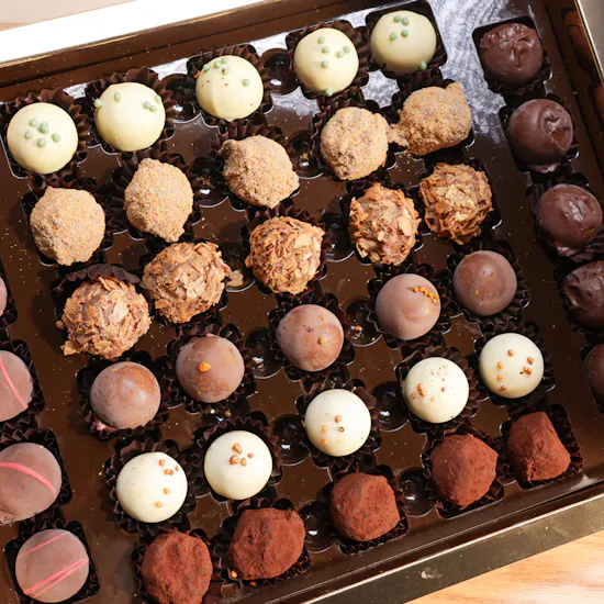 Saadeddin Mix Truffle Chocolate Box | Wishes Baby Roses Bouquet