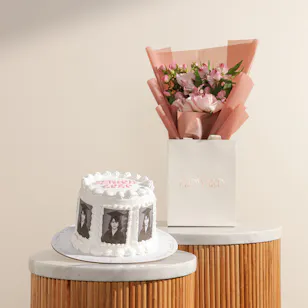 December Cake Personalized Graduation Photo Cake | Moments of Pride Flower Bouquet