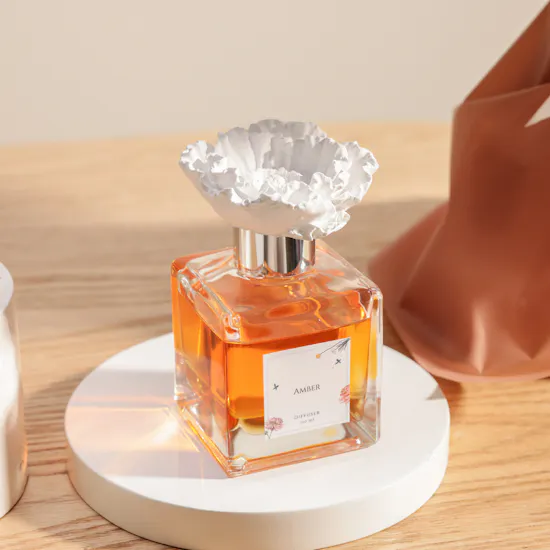 Floward Amber Diffuser | Sculpt Pilates Club Sessions Voucher and Flower Bouquet