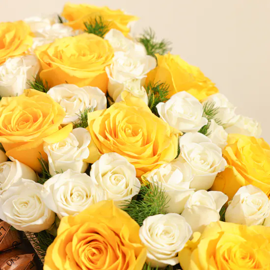 Levo Luxury Chocolate Tray | Royal Flowers