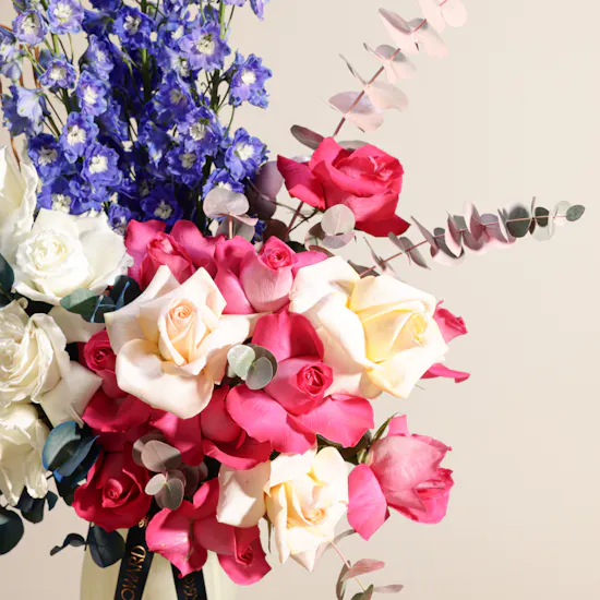 Pinky Glow Roses Vase