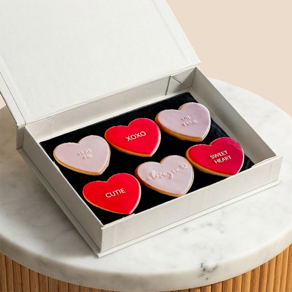 Erzulie Cakes Love Messages Biscuits Set