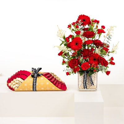 Linne Assorted Chocolate Bouquet | Red Flowers