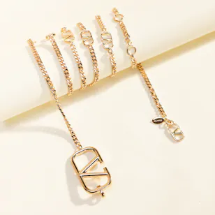 Valentino Garavani Vlogo Signature Chain Belt