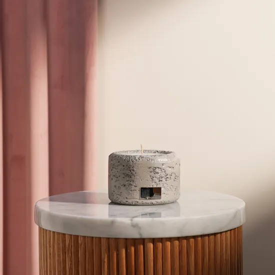 Lanai Small Perla Grey Candle