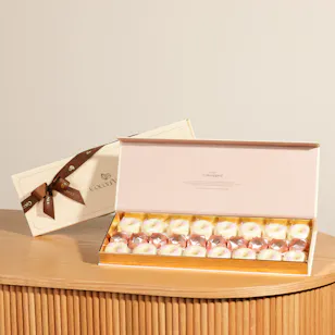 CocoaNuts Luxury Chocolates Box CocoaNuts Luxury Chocolates Box