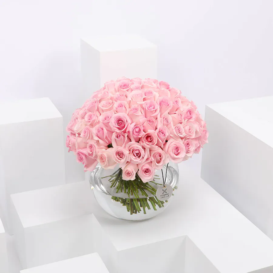100 Pink Roses | Glass Vase 2