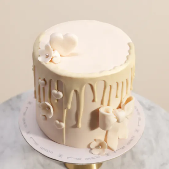 Floward Elegant Beige Drip Cake