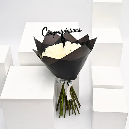 35 White Roses | Graduation Collocation