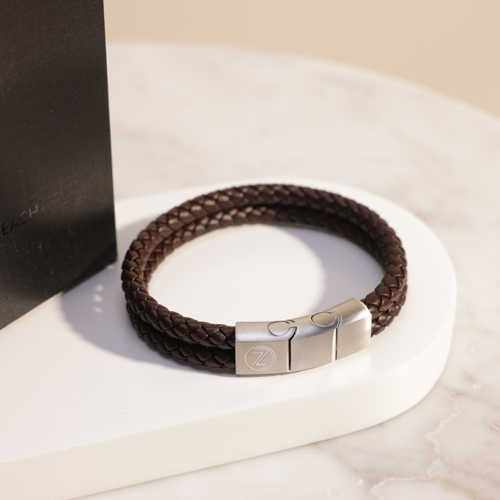 سوار بني مزدوج من زوس