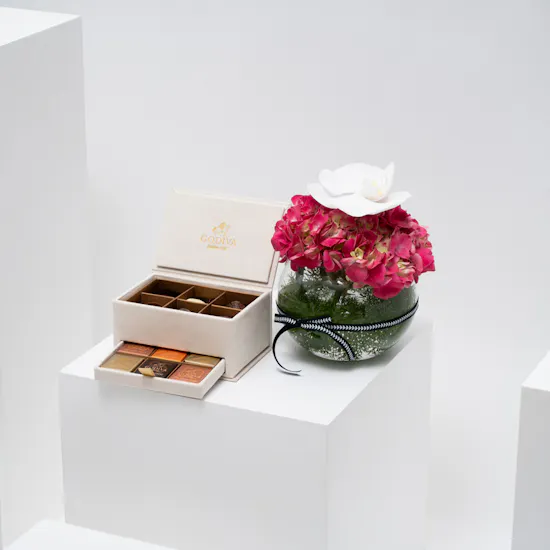 Godiva Royal Mini Box | Flowers Vase