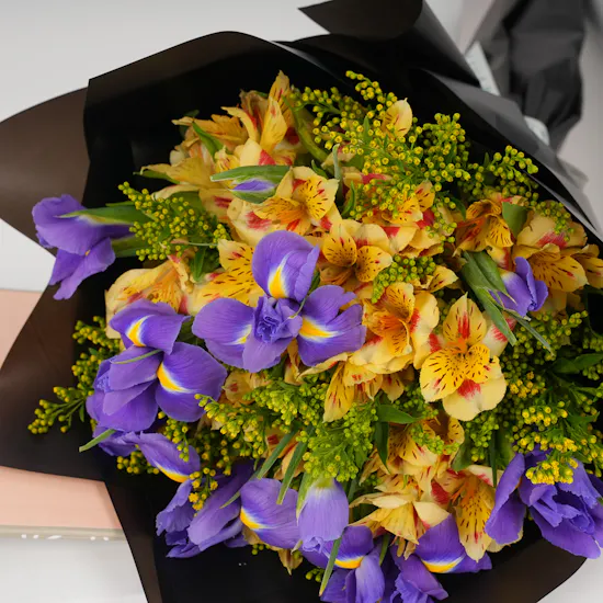 Floward Caramel Chocolate Box | Radiance Bouquet