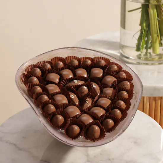Floward Fancy Chocolate Vase | Golden Horizon Flowers