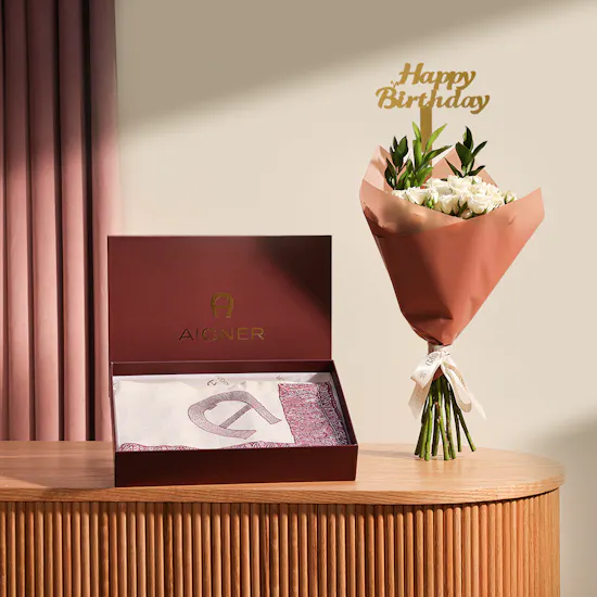 Aigner Pashmina Ghutra | White Roses