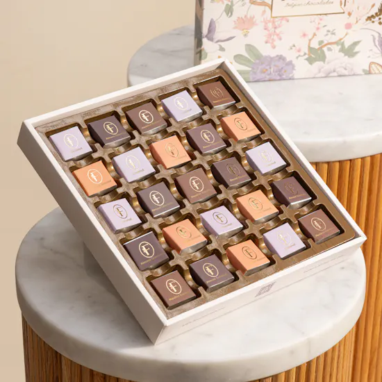Fleur Elegant Mix Chocolates Box